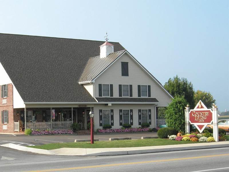 Country Living Inn Smoketown  外观 照片